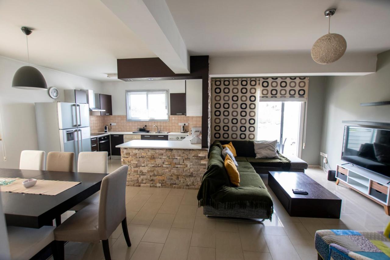 Glabur Stays - The Executive 2 Bdr - Nicosia City, Free Parking & Wifi, Welcomes You!!! Bagian luar foto