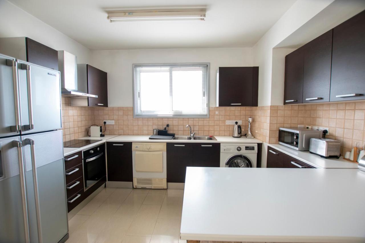 Glabur Stays - The Executive 2 Bdr - Nicosia City, Free Parking & Wifi, Welcomes You!!! Bagian luar foto
